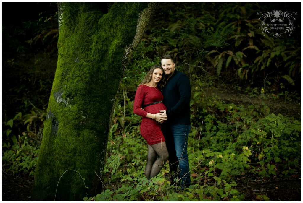 Natural and candid maternity portraits at Lake Anza in Berkeley, in the East Bay, by Nightingale Photography