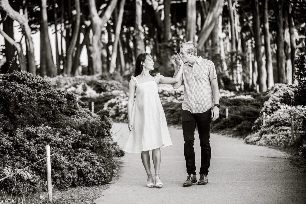 maternity photos done in san francisco at land's end