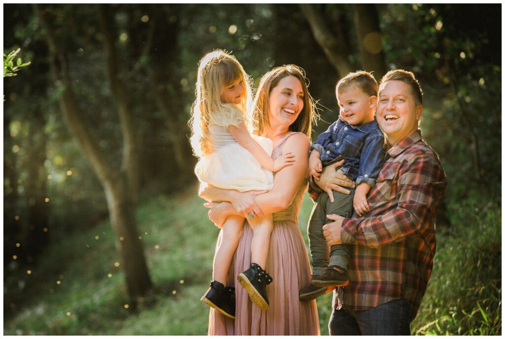 casual family portraits outdoors