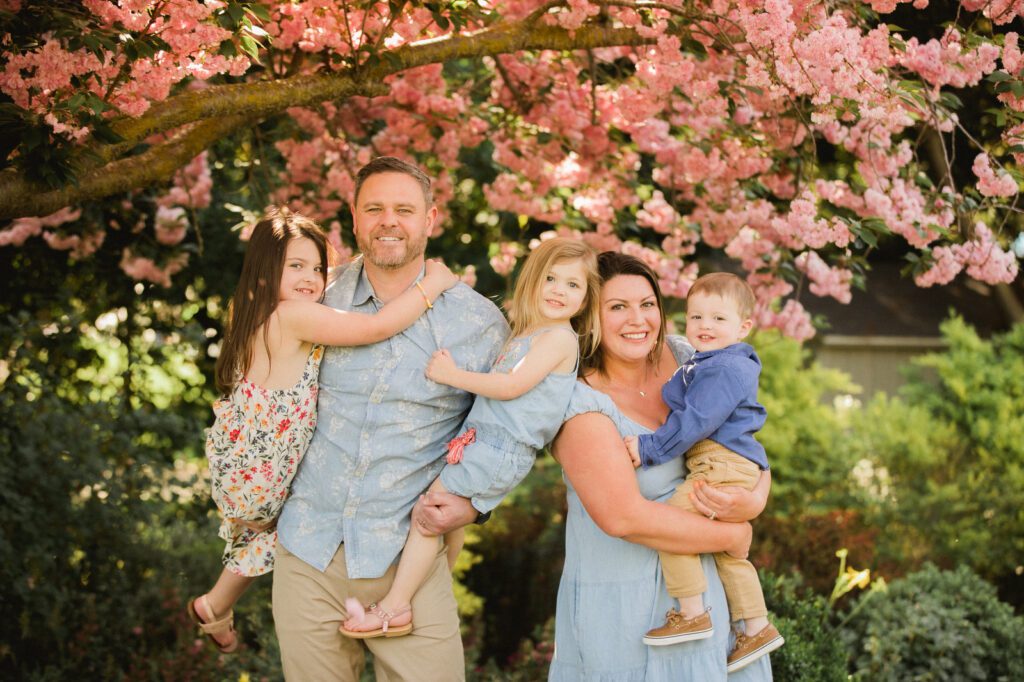family poses for photos in spring at heather farms gardens walnut creek 
