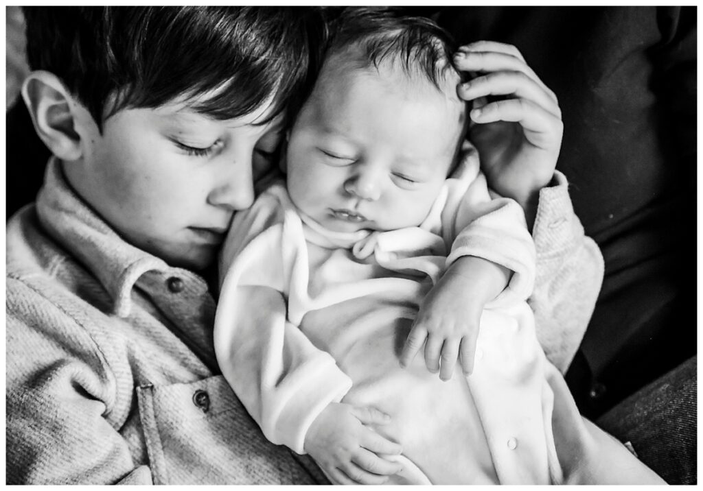 sibling-newborn-photos